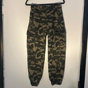Encore Jeans Green Camo Cargo Jogger Pants